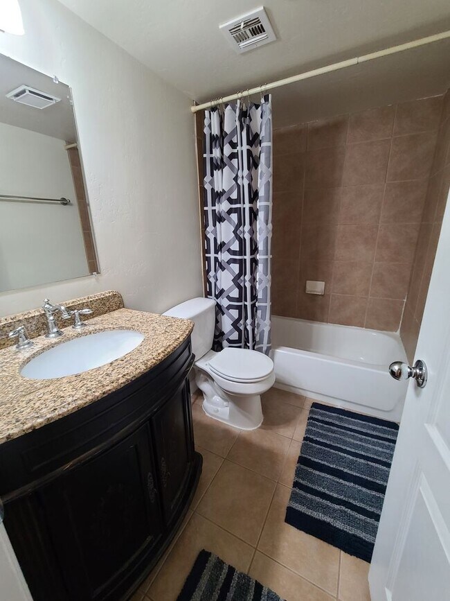 Foto del edificio - University Heights 2 Bedroom 2 Bath