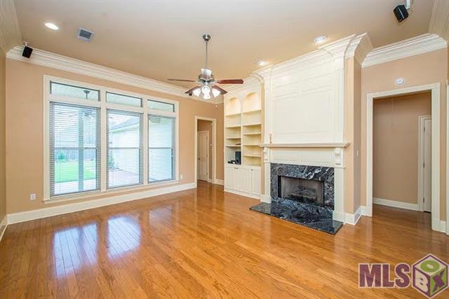 Foto del edificio - Beautiful Four Bedroom Home In the Fairhil...