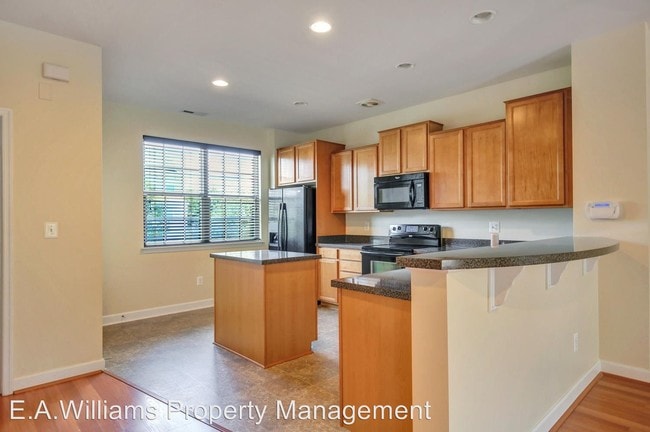 Building Photo - 13317 Diamond Ridge Dr