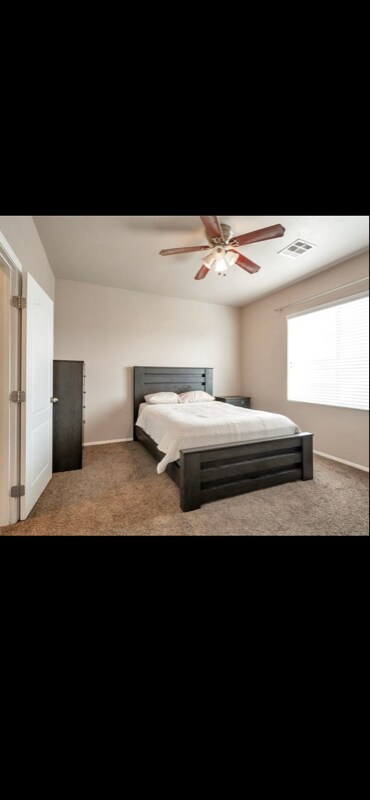 Foto del edificio - 8152 Satin Carnation Ln