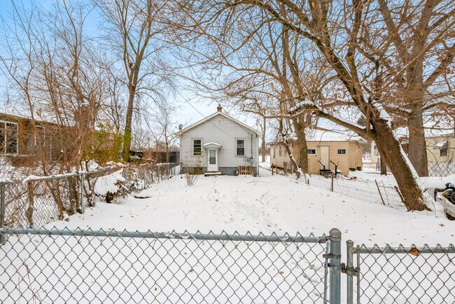 Foto del edificio - Home For Rent