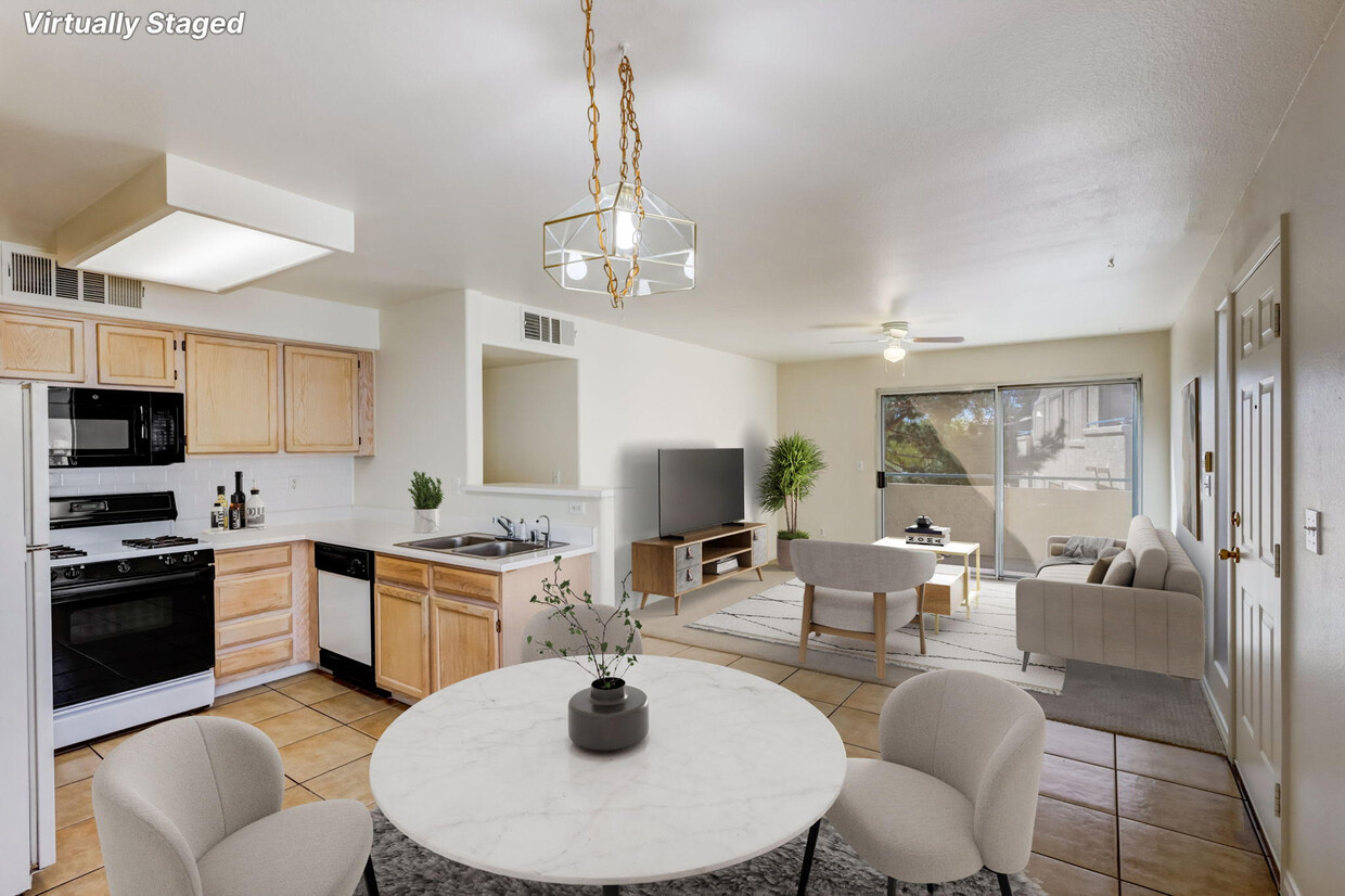 Foto principal - 3425 E Russell Rd