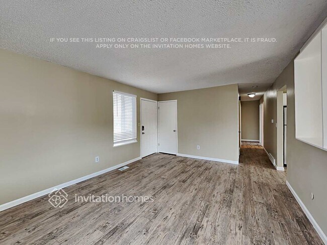 Building Photo - 16372 E Brown Dr