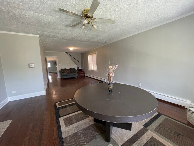 Foto del edificio - 7659 W Sunset Dr