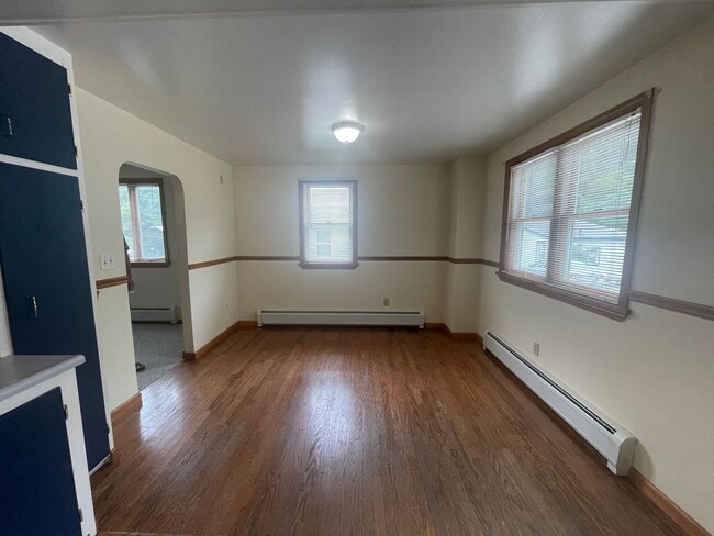 Building Photo - 33 Apremont St