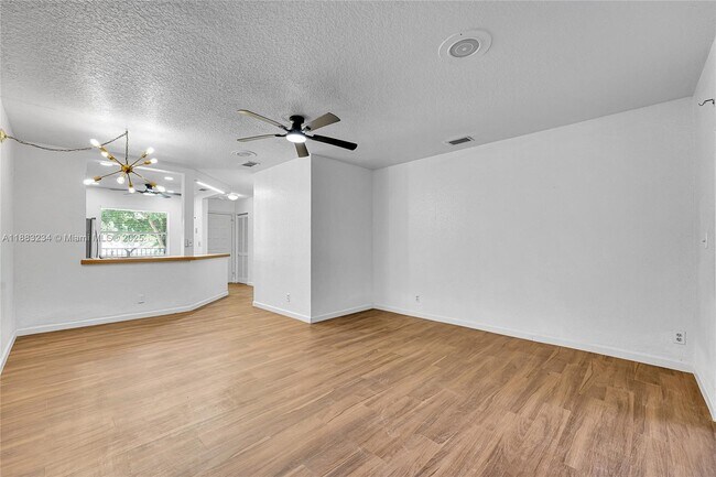 Foto del edificio - 9158 NW 40th St