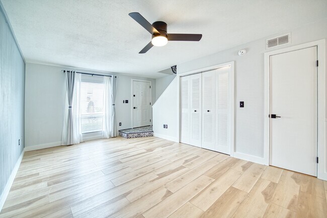 Foto del edificio - 11912 Cypress Hill Cir