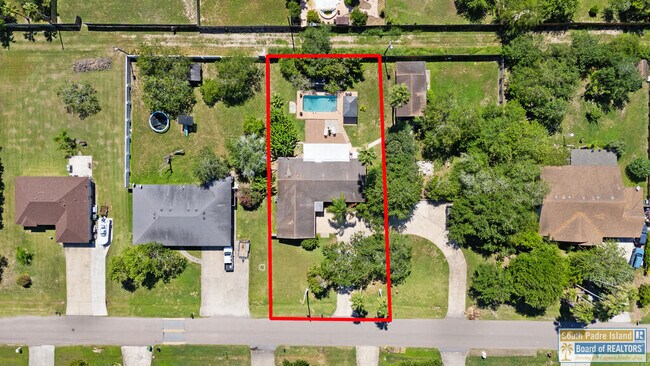 Building Photo - 421 Mesquite Dr