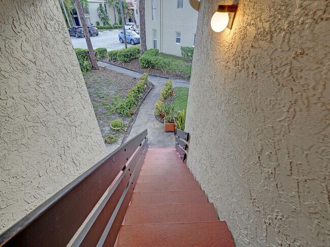 Building Photo - Beautiful 2 bedroom 2 bath Condo