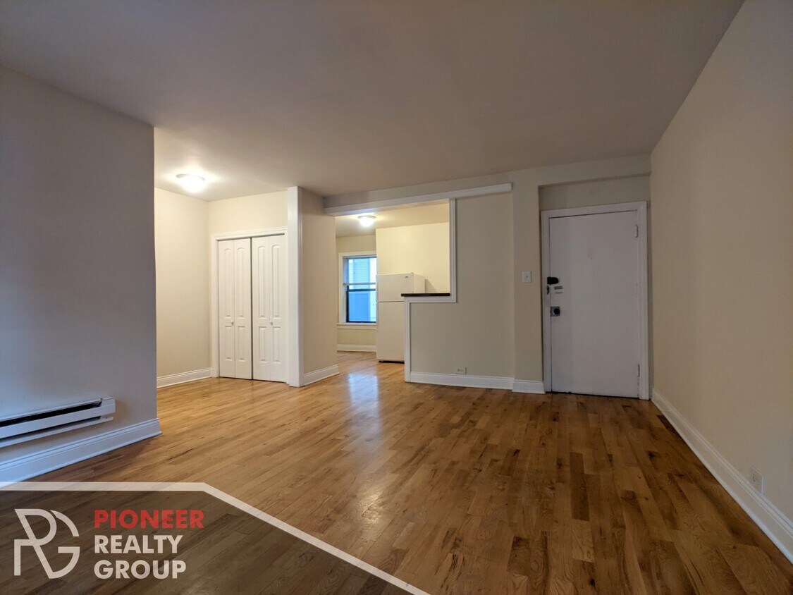 Foto principal - 1350 N Dearborn St