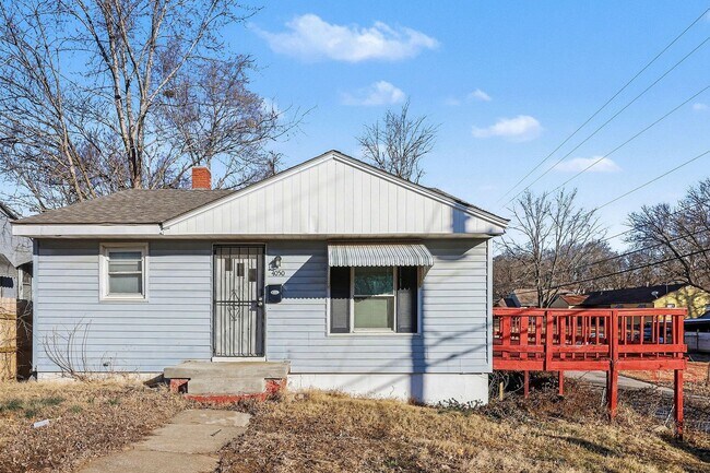 Building Photo - Beautiful 2 Bedroom 1 Bathroom house in Kansas City!