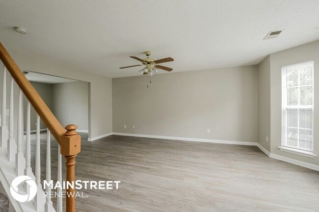 Building Photo - 5511 Grapevine Ct