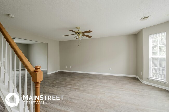 Foto del edificio - 5511 Grapevine Ct