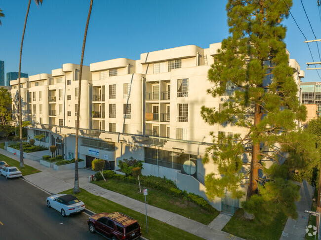 Building Photo - New Hampshire Terrace