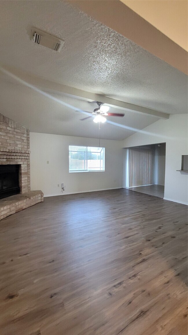 Building Photo - 18214 Almonte Ln