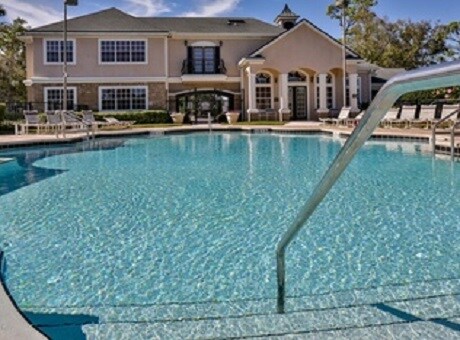 Foto principal - 940 Village Trail
