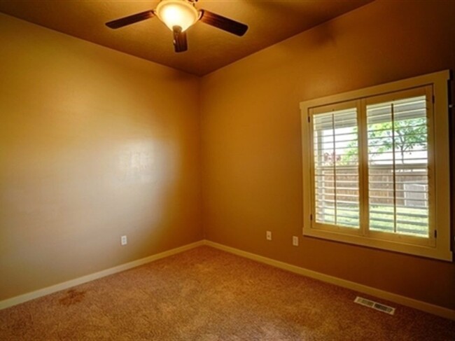 Building Photo - 4770 E Pegasus Ct