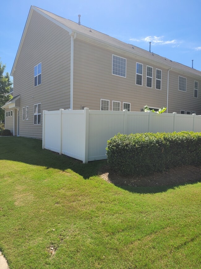 private patio - 11002 Cripple Creek Ln