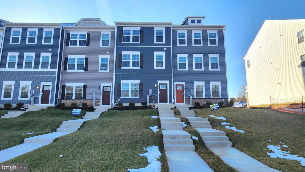 Foto principal - 231 Joppa Farm Rd