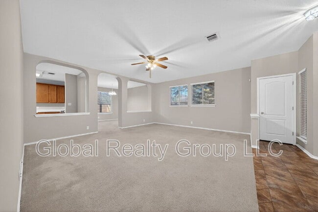 Foto del edificio - 216 Silver Wing