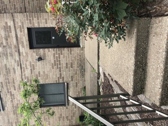 Building Photo - 1 bedroom in Pittsburgh PA 15221