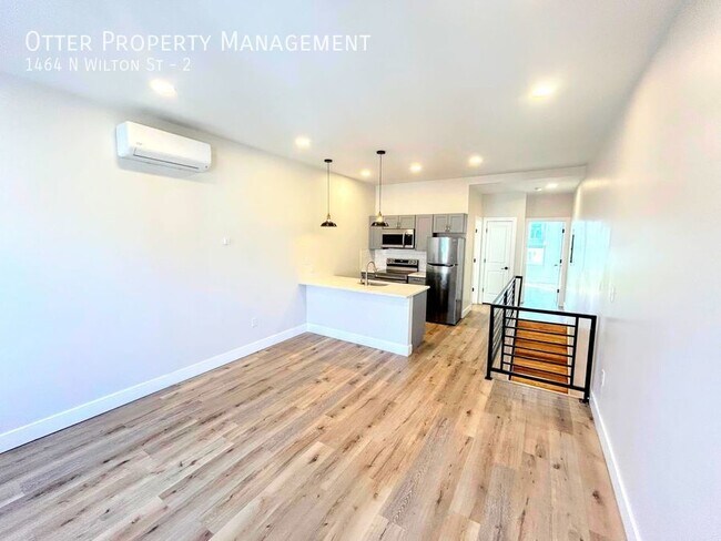 Foto del edificio - 1464 N Wilton St