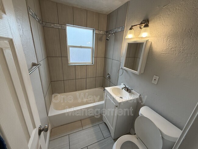 Foto del edificio - 1105 7th St