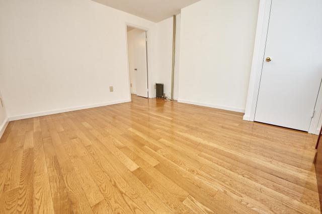 Foto principal - 1 bedroom in New York NY 10002