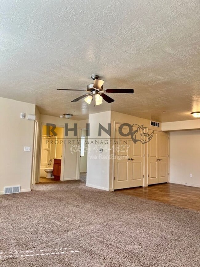 Building Photo - 6941 Village River Ln