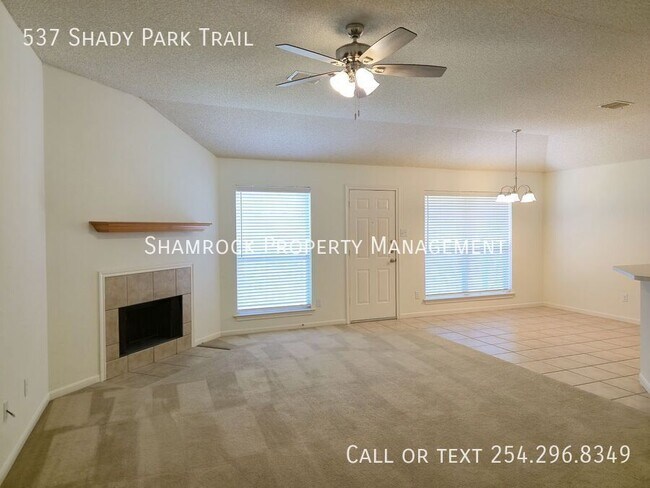 Foto del edificio - 3/2 Duplex near Hewitt Park