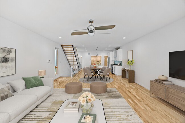 Foto del edificio - 909A Westbrook Dr