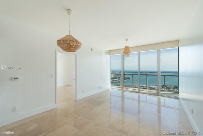 Building Photo - 2 br, 2 bath  - 888 Biscayne Blvd Apt 4314