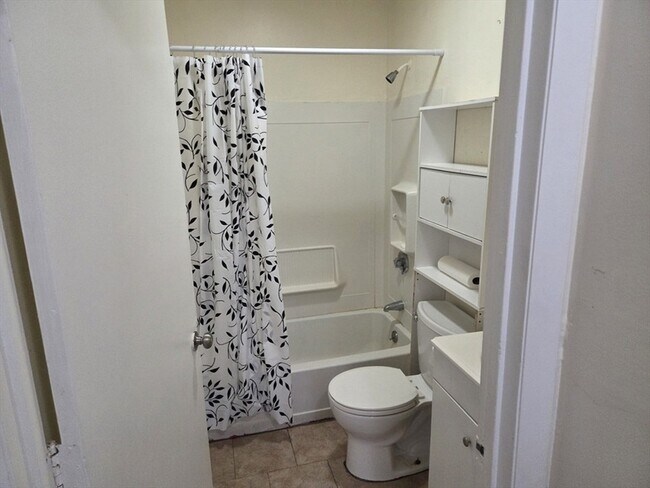 Foto del edificio - 19 1/2 Lunenburg Street Unit 7