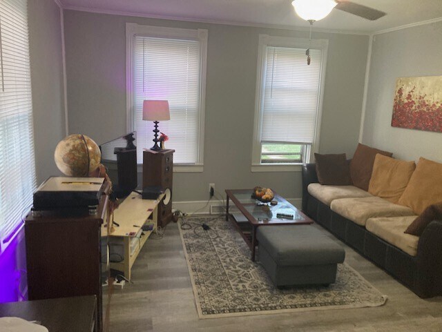 Foto del edificio - 947 E Market St