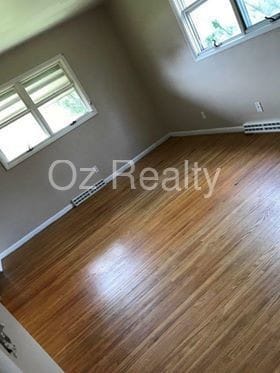 Building Photo - 1830 N Cove Blvd