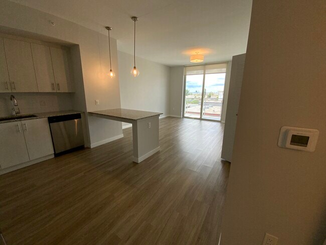 Foto del edificio - 3201 W 14th Ct