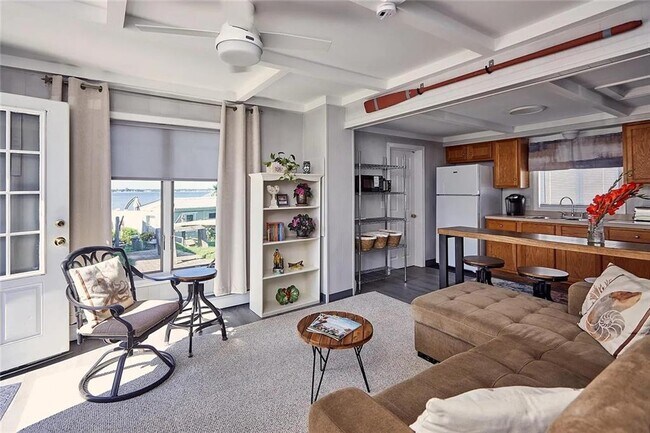 Foto del edificio - 161 Charlotte Dr