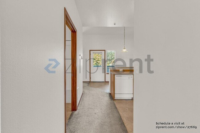 Foto del edificio - 12239 SE Bush St