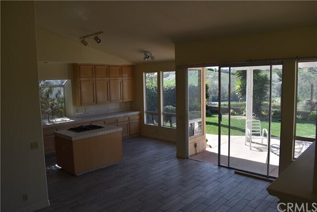 Building Photo - 28511 La Maravilla