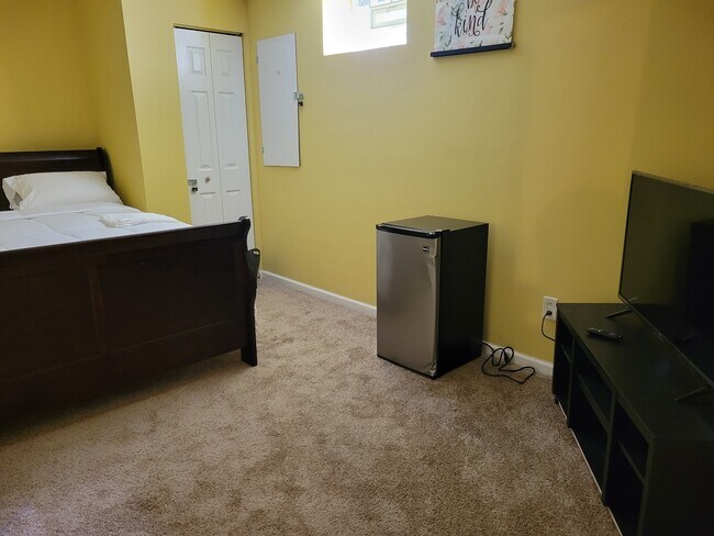Bedroom 1 - 10 Dreher Ave