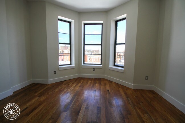 Building Photo - 677 Quincy St