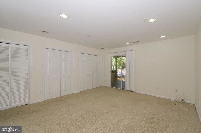 Foto del edificio - 501 Captain John Brice Way