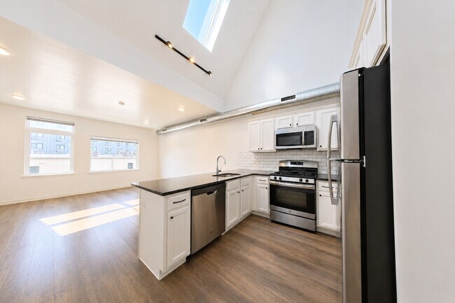 Foto del edificio - 6615 Ridge Avenue