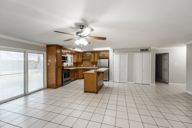 Foto del edificio - 2839 Canary Ln