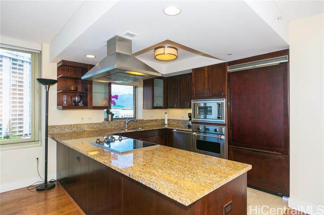 Building Photo - 1551 Ala Wai Blvd