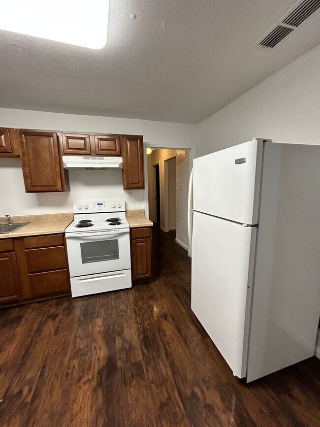 Foto del edificio - Very nice 4 bedroom 2 bath