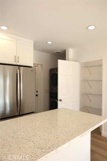 Foto del edificio - 728 W E St