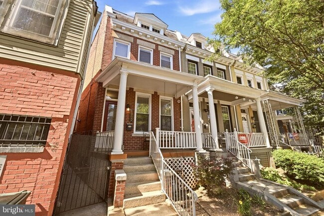 Photo - 1402 Perry Pl NW (Washington, DC) House