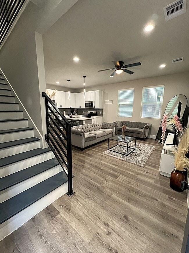 Foto del edificio - Like New and Close to IAH and Humble Area