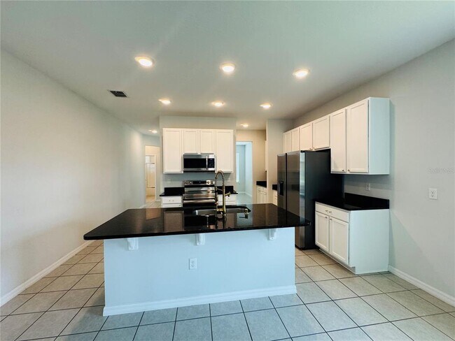 Building Photo - 5624 Beggs Rd